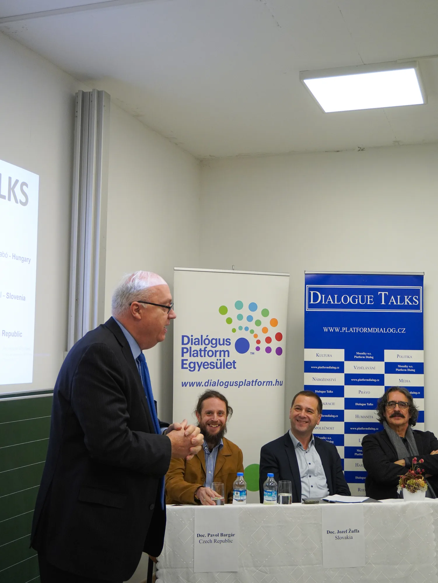 Dialogue Talks panelbeszélgetés