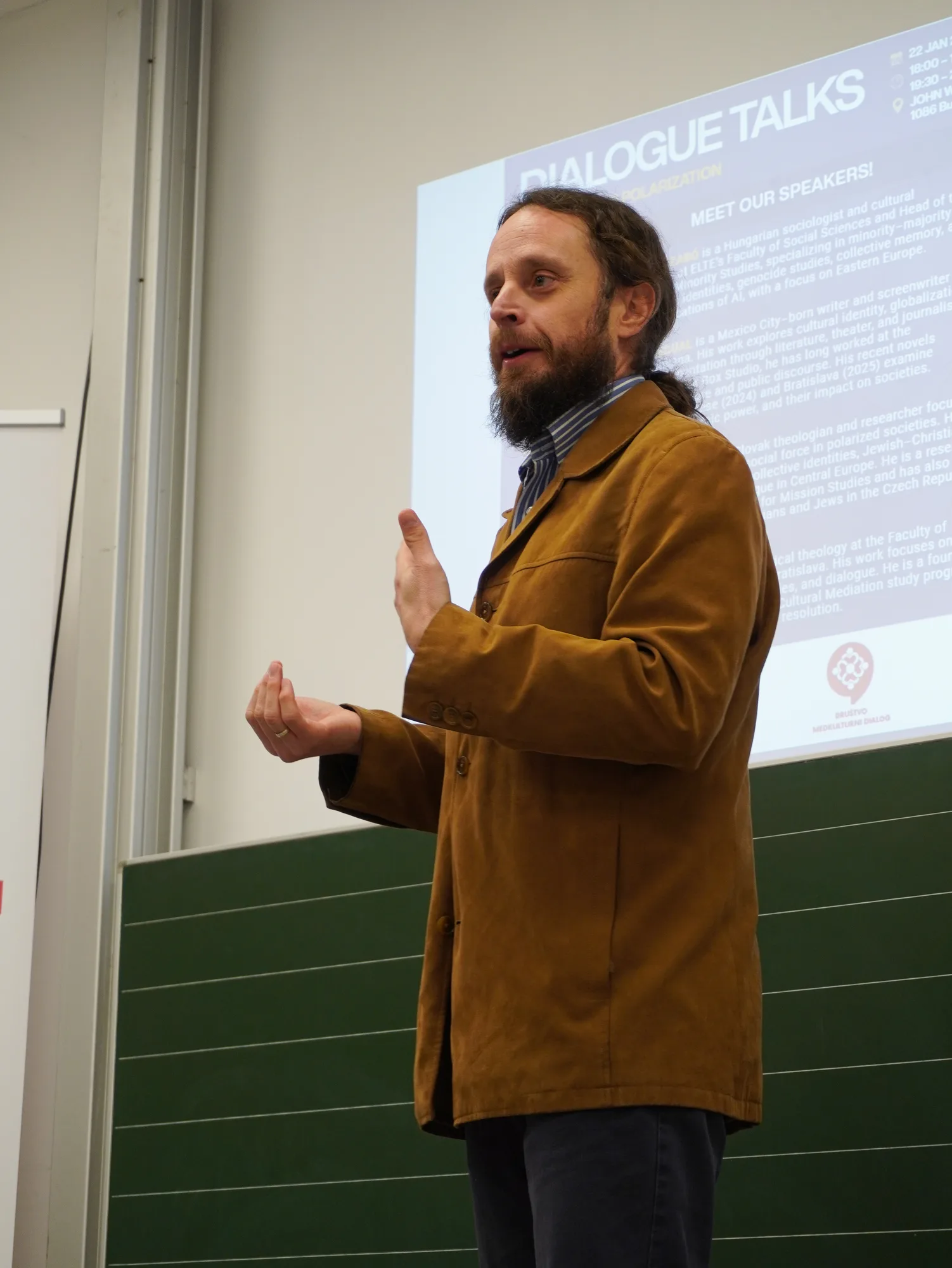 Dialogue Talks panelbeszélgetés